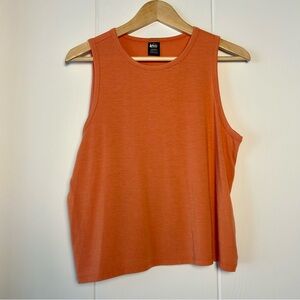 REI Women's Vibrant Orange Tank Top size M split hem NWOT athleisure workout